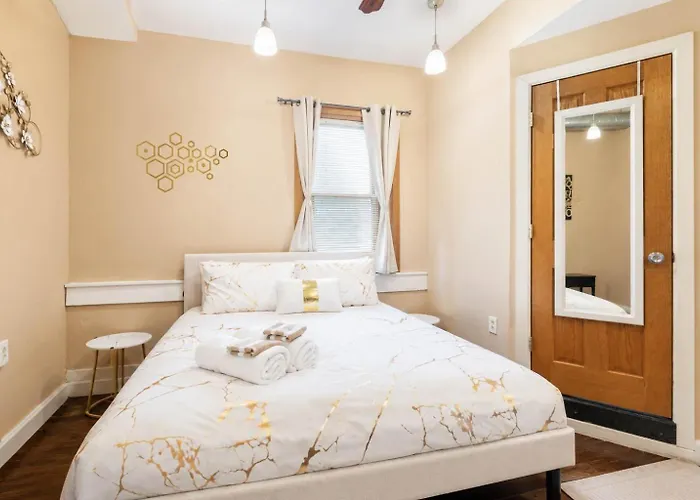 South Side Flats Gem - Near Downtown Ferienhaus *