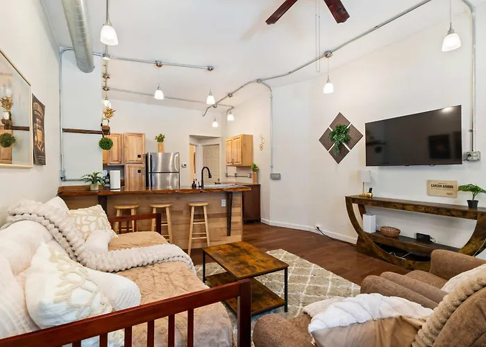 South Side Flats Gem - Near Downtown Ferienhaus