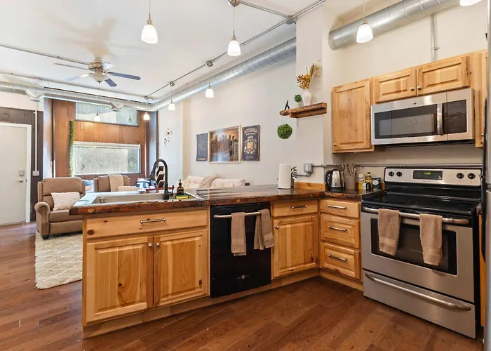 Ferienhaus South Side Flats Gem - Near Downtown *