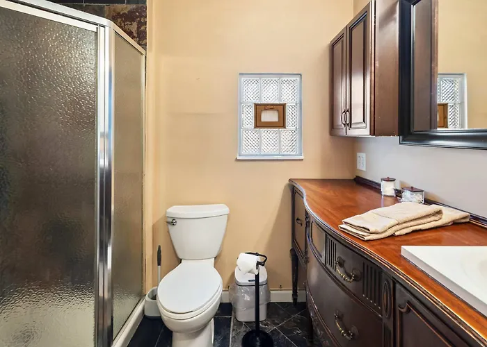 South Side Flats Gem - Near Downtown Ferienhaus